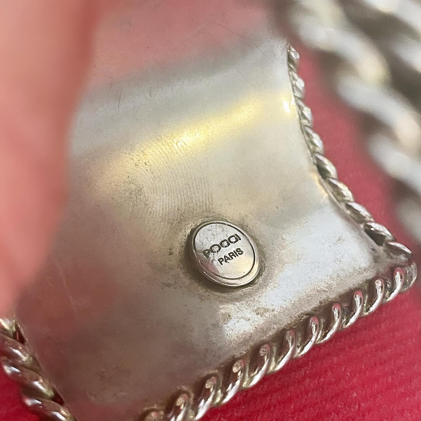Poggi Paris 1990年代 - メッシュで覆われ、ツイストで縁取られた 
