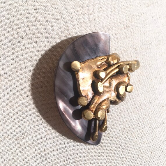 Broche Sculpture Vintage - Étain Et Verre, Bijou D'artiste, Excellent état
