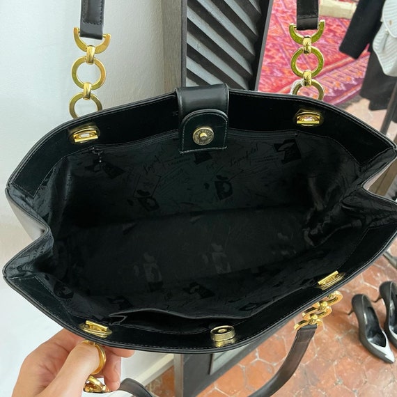 Karl Lagerfeld Paris- Large handbag in smooth mat… - image 7