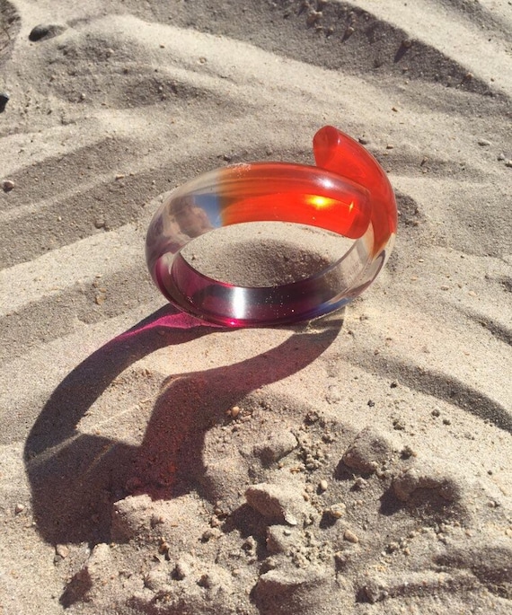 FURLA vintage - Bracelet jonc en résine translucide, violet et orange #acidulé #gai #bonbon #design #fun #funky #madeinitaly