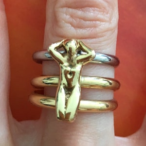 Charles Jourdan by Julian Snelling 1980’s- Silver and vermeil (yellow gold plated) - 3 rings joined by a woman’s body