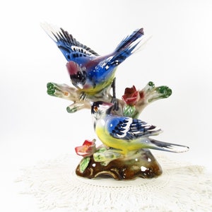 Vintage Crested Bird Figurine, Bluejay Ceramic Collectible image 1