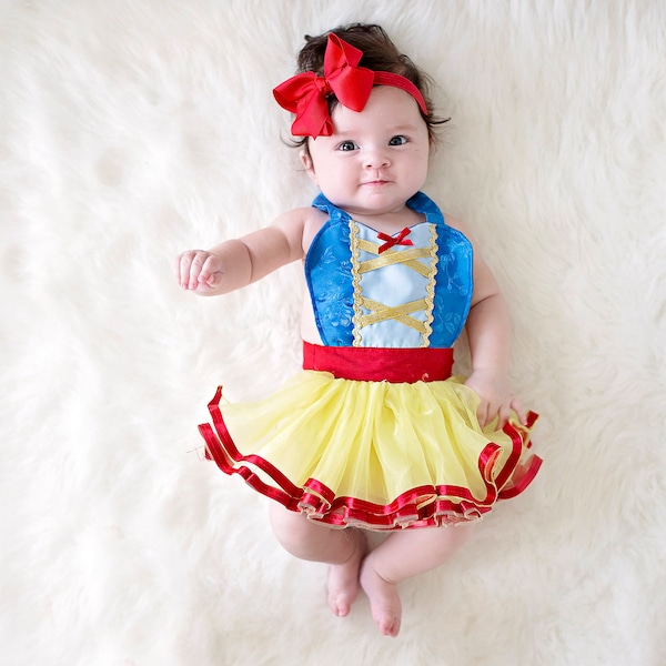 SNOW WHITE costume baby, Snow White dress, Snow White baby costume, newborn photo prop, princess baby shower, baby girl cake smash outfit