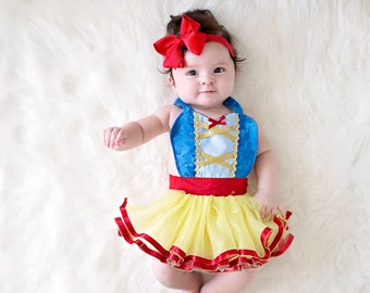 SNOW WHITE costume baby, Snow White dress, Snow White baby costume, newborn photo prop, princess baby shower, baby girl cake smash outfit