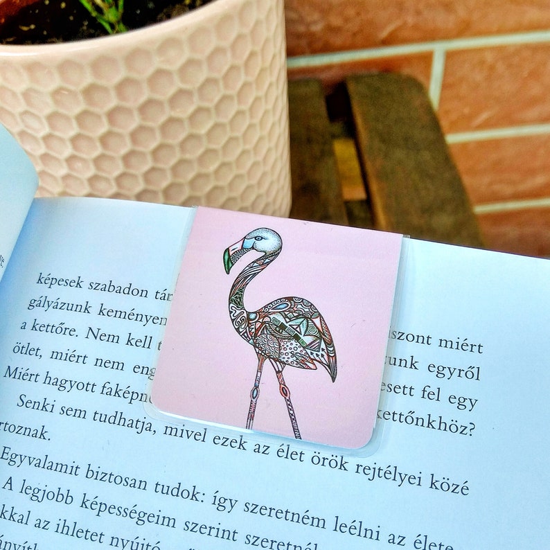 Flamingo magnetic bookmark image 1