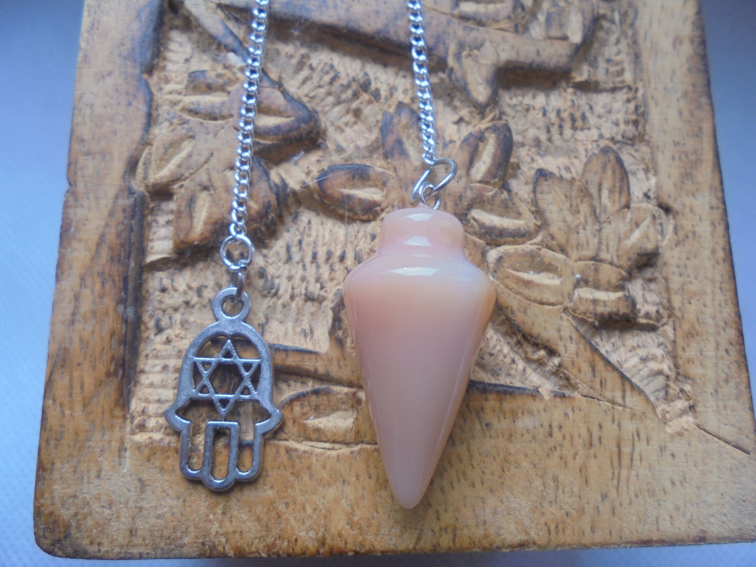 Pendule en Agate Saumon Radiesthesie