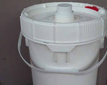 Compost Collector 6.5 Gallon__Reduced Smells