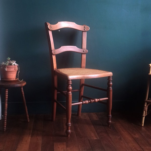 Chaise ancienne en bois et cannage