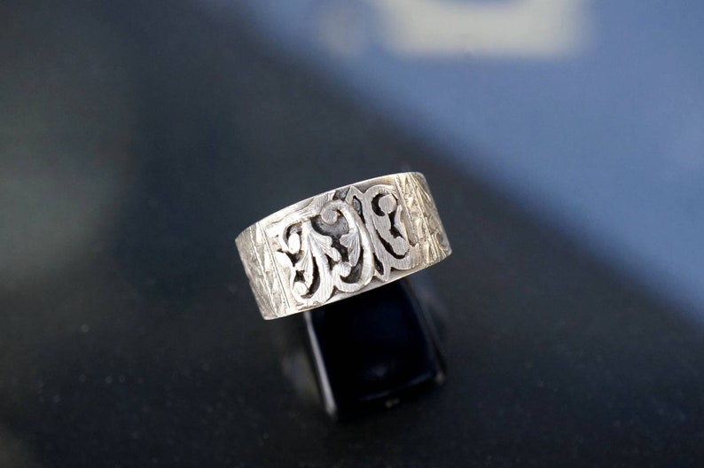 Antique old hand carved silver ring