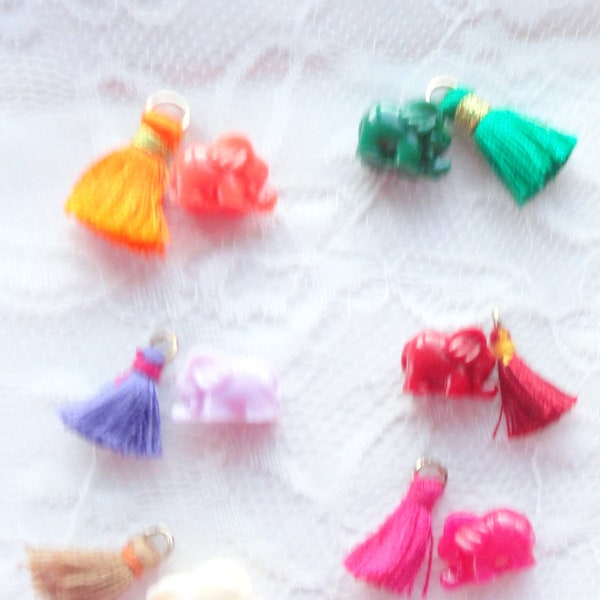 breloque pompon et éléphant, charme bracelet,  corail coloré, bijoux, bohème, création