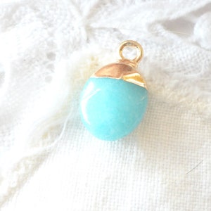 oval stone pendant, faceted stone, turquoise jade, charm, jewelry, creation