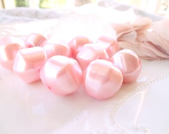 vintage resin pearl, large pearl, pearly pink, pearl, jewelry, diy