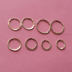 Small Gold Huggie Sleeper Hoops, 14K Gold Filled Hoop Earrings, Hammered Textured Continuous Hoops, Thin Cartilage Hoops, Helix Hoops