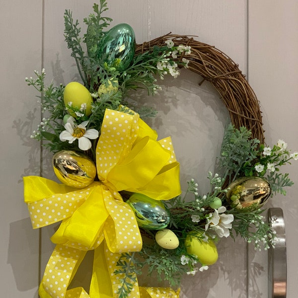 Spring Wreath, Easter door wreath, front door decoration, holiday decoration, egg decoration,