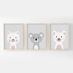 Lote 3 carteles infantiles 30x40, gato, koala, oso, regalo nacimiento habitación bebe, cartel pared animales, decoración pared gris, rosa