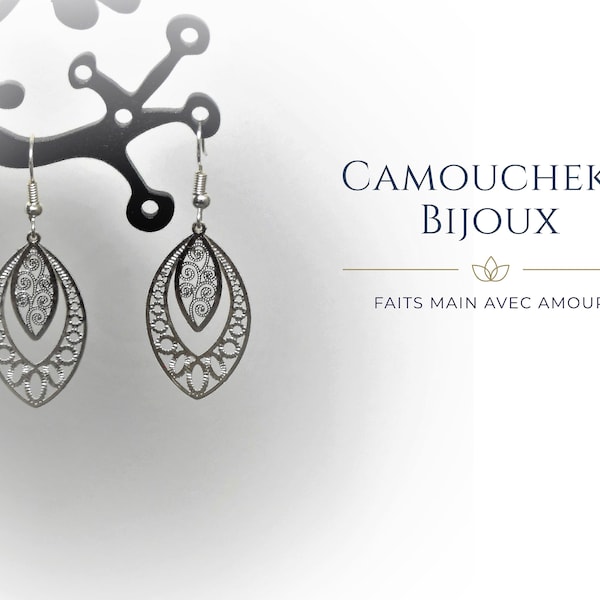 Boucles d'oreilles argentées à estampes gouttes et navettes filigranes. Crochets argent 925. Accessoire femme. Cadeau pour elle. Minimaliste