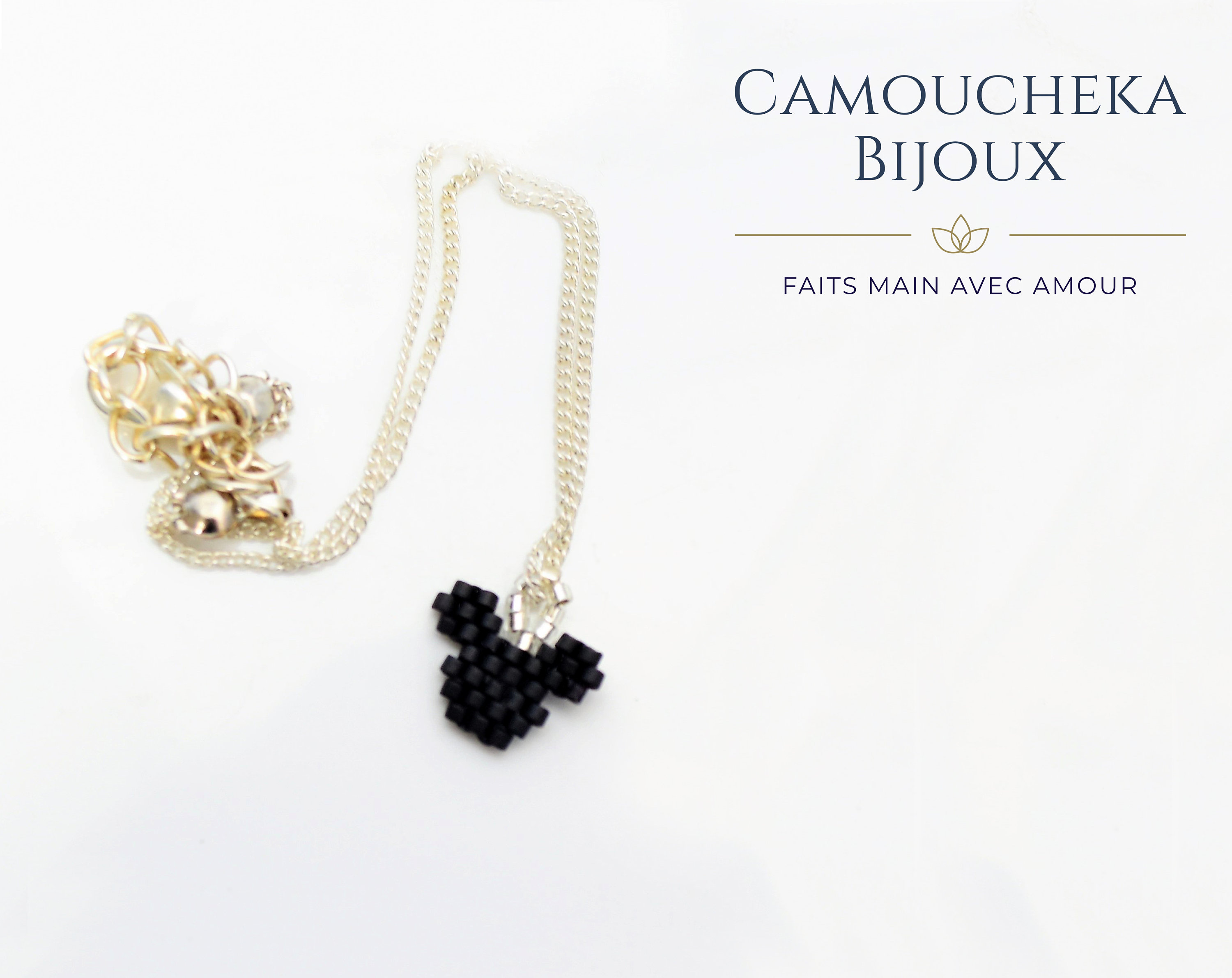 Collier Mickey en perles Miyuki noires, chaîne en laiton argenté réglable. Bijou pour enfant, accessoire fille.