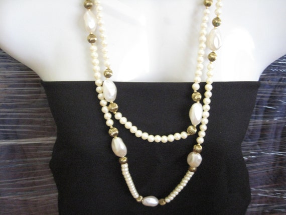 BAROQUE PEARL Opera Necklace - image 3