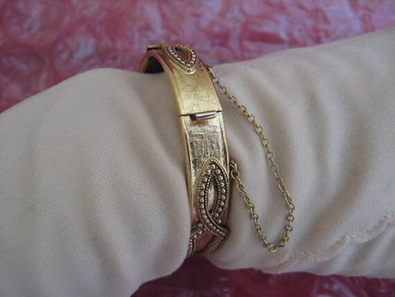 Whiting Davis Victorian Hinged Bangle Bracelet - image 6