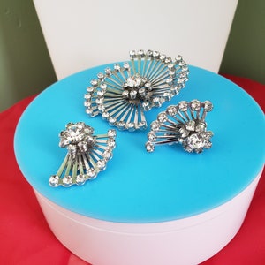Coro Fan Brooch and Clip-on Earrings