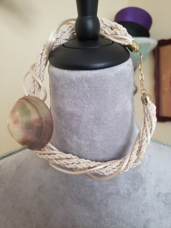 Mother of Pearl Sea Shell Macrame Necklace - image 3