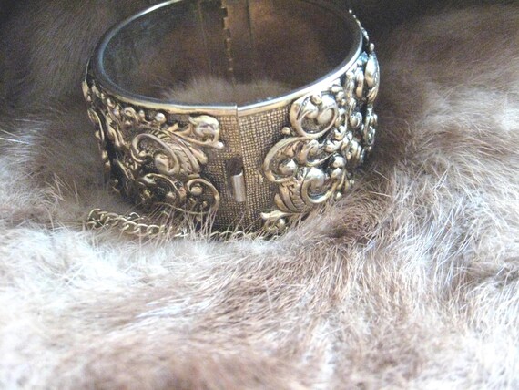 Vintage Gold Repousse Cuff Bracelet: Ornate State… - image 6
