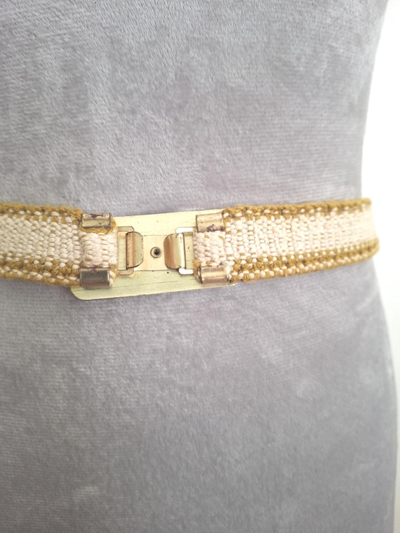 Vintage Fishscale Stretch Belt Vintage Gold Metal Fishscale Skinny Belt Stretch Size 31.5  main image 4