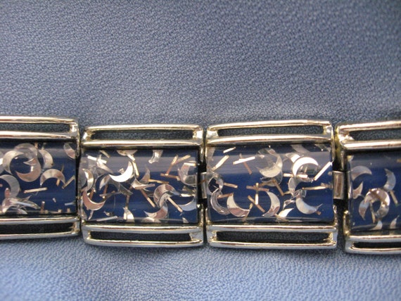 1960s Lucite Confetti  Link Bracelet - image 3