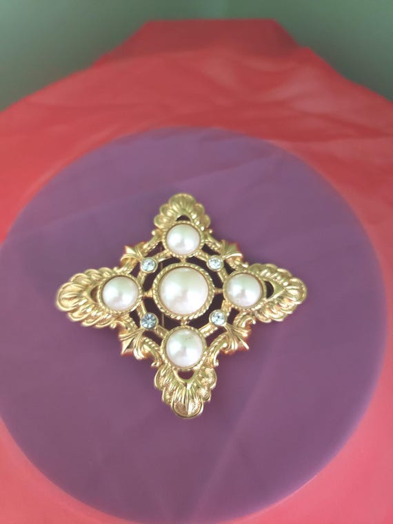 Vtg  KJL Pearl Brooch, Avon Maltese Cross Brooch;… - image 4