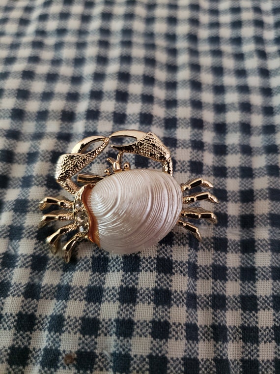 Crab Shell Lapel Pin Brooch