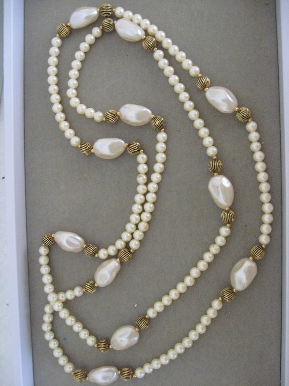 BAROQUE PEARL Opera Necklace - image 4