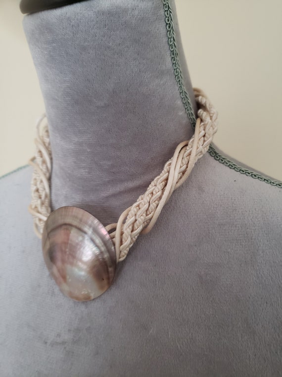 Mother of Pearl Sea Shell Macrame Necklace - image 10