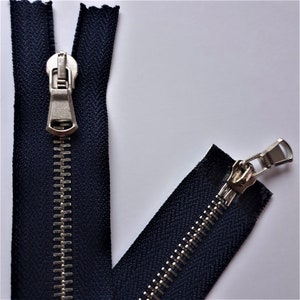 Large separable zipper with two mouth-to-mouth sliders for men's clothing, jackets, parkas, down jackets, anoraks, jackets, etc. NOIR / 580