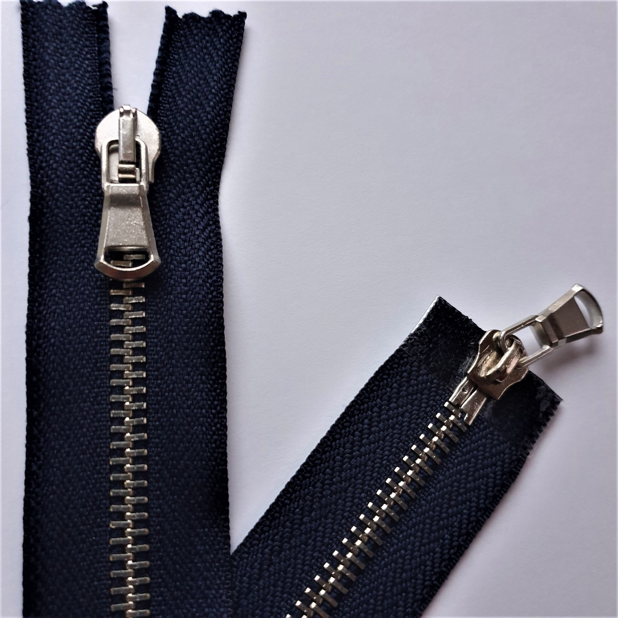 fermeture zip à glissière longueur 60 cm couleur bleu marine séparable zip  métal en nikel largeur 3 cm glissière zip 6 mm - mercerie-extra