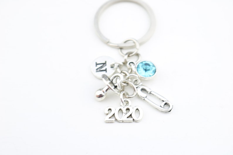 Newborn keyring gift 2020, gift for new parents, Baby Birth Gift, 2020 New Baby Gift, Baby Keychain, personalized key ring baby shower gift image 5