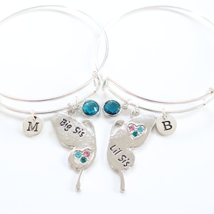 Big Sis and Lil Sis matching bracelets with butterfly charms and personalized initials, Sister gift from sister, Unique gifts for siblings