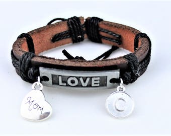 Personalized Initial Bracelet for Mom, Dad, Daughter, Son, Sister, Brother, Cousin, Grandma, Grandpa, Aunt, Uncle or Nanny