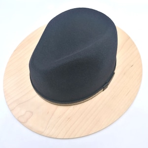 hoed voor mannen, 55 cm/21,65 inch, gratis verzending naar VS, fedora zwarte top met Amerikaans kersenhouten rand, hoed voor vrouwen, cadeau voor man, voor vrouw
