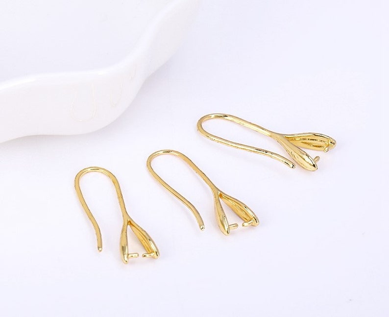 une paire de crochets bélières boucles d'oreilles en plaqué or 18k ou argent 925 plaqué or 18k