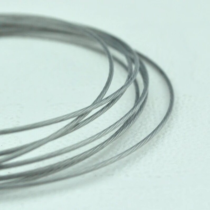 bracelet en fil acier argent de 1mm avec fermoir à visser, de 7.50cm image 3