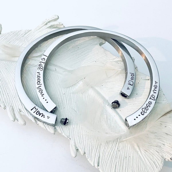 Dual urn 1 bracelet for two double chambers urn customized Hand stamped personalized twin urn Bracelet cremation urn Memorial jewelry