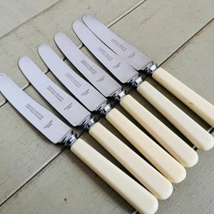 Lovely Vintage set of 6 Stainless Steel Frank Mills & Co Tea Knives