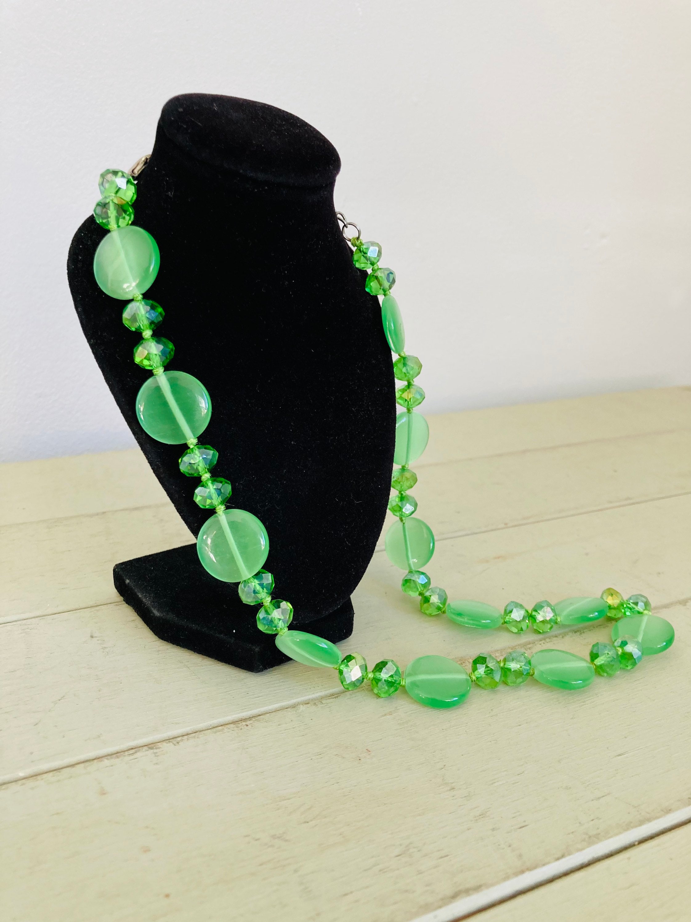 素敵なヴィンテージグリーンビーズネックレス - Etsy 日本