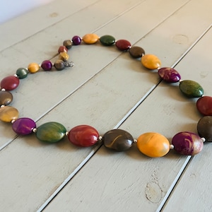 Lindo colar vintage com miçangas