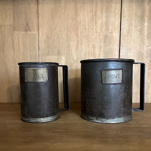 Lovely Vintage pair of Measuring Cups