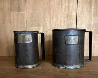 Lovely Vintage pair of Measuring Cups