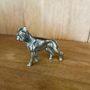 Preciosa figura vintage de latón americano Pitbull Terrier