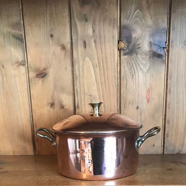 Lovely Vintage Copper Pot