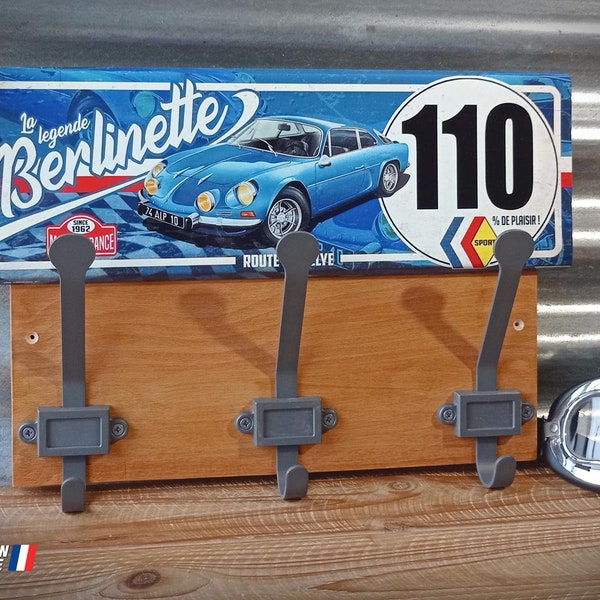 Patère, porte manteau Alpine Renault A110 Berlinette avec 3 crochets pour vêtements et blousons , déco garage vintage.