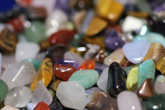 Piedras preciosas de cristal, natural EXTRA PEQUEÑO 5-10 mm tamaño de un  guisante Paquete surtido. Cristales para manualidades Tumblestones -   México